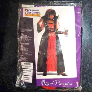 Regal Vampira- Halloween- Size: Child Small (6-8)- New- RRR Halloween Kids